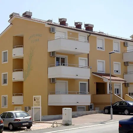 Apartament Flora Premantura