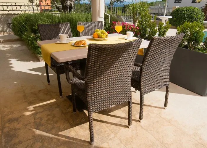 Διαμέρισμα Flora